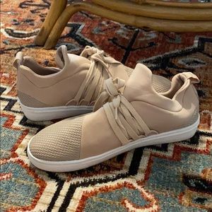 Steve Madden Sneakers